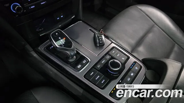 Hyundai Equus 2014 — фото 9