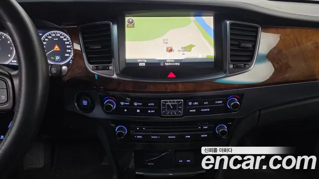 Hyundai Equus 2014 — фото 15