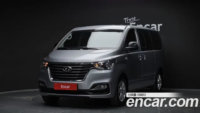 Hyundai Starex 2018 — фото 1