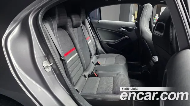 Mercedes-Benz A-Class 2015 — фото 12
