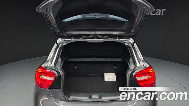 Mercedes-Benz A-Class 2015 — фото 20