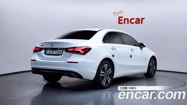 Mercedes-Benz A-Class 2022 — фото 2