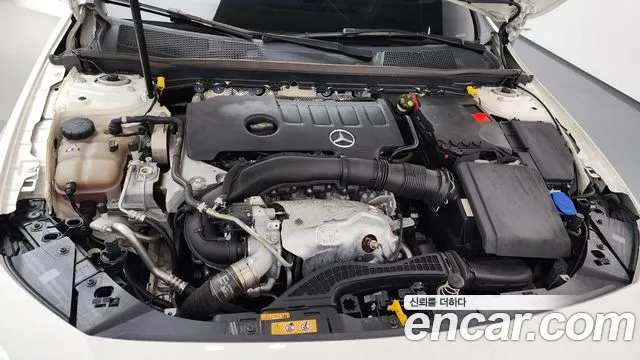 Mercedes-Benz A-Class 2022 — фото 6