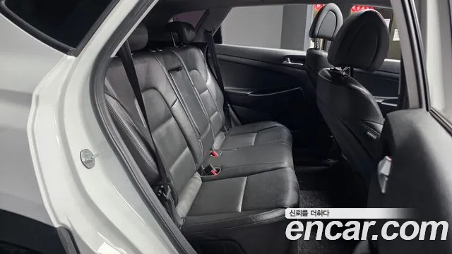 Hyundai Tucson 2018 — фото 18