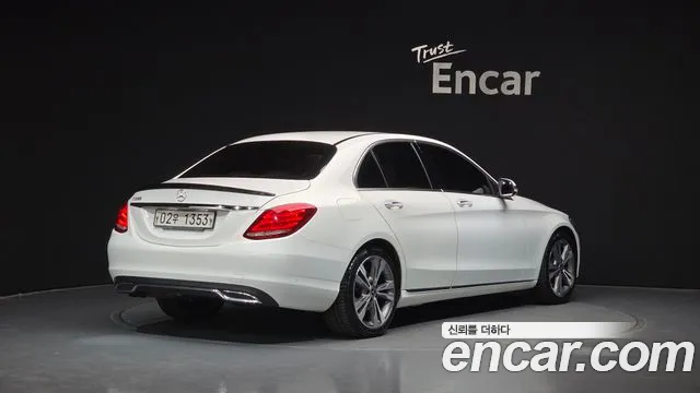 Mercedes-Benz C-Class 2018 — фото 3