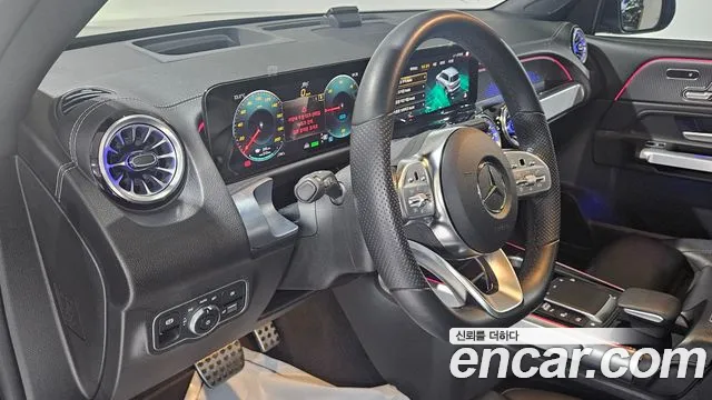 Mercedes-Benz EQB 2023 — фото 15