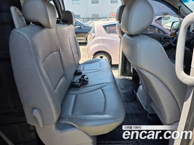 Hyundai Starex 2012 — фото 17