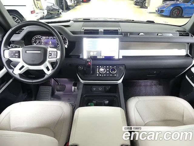 Land Rover Defender 2023 — фото 13