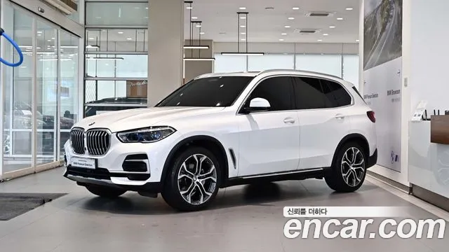 BMW X5 2022 — фото 1