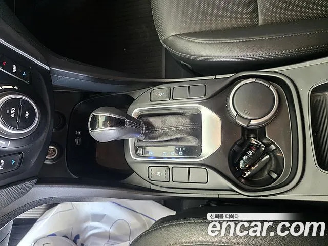 Hyundai Santafe 2016 — фото 14