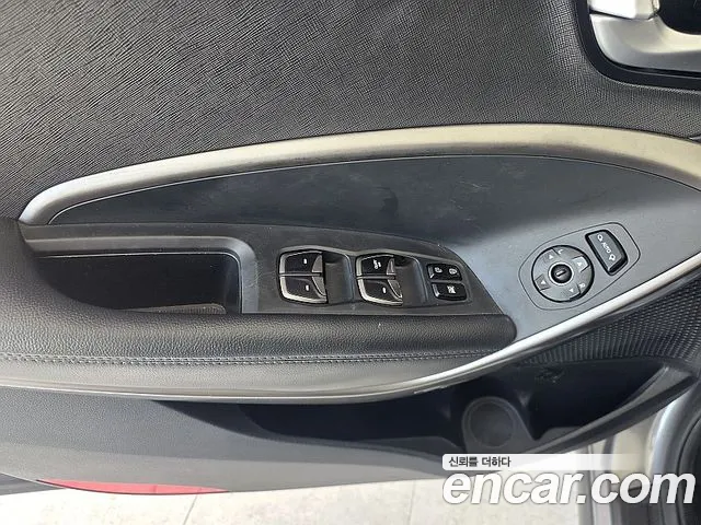 Hyundai Santafe 2016 — фото 18