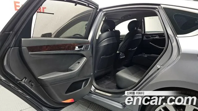 Hyundai Genesis 2016 — фото 12