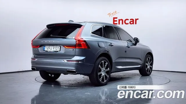 Volvo XC60 2021 — фото 2