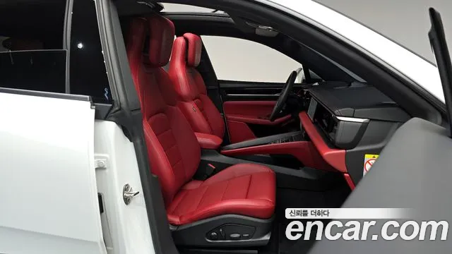 Porsche Macan 2025 — фото 17