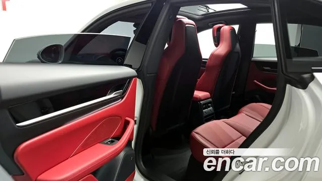 Porsche Macan 2025 — фото 16