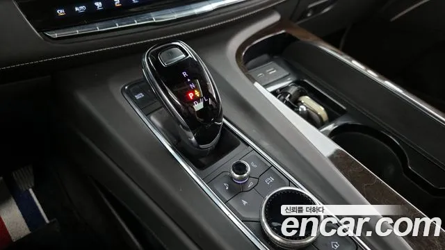 Cadillac Escalade 2022 — фото 12