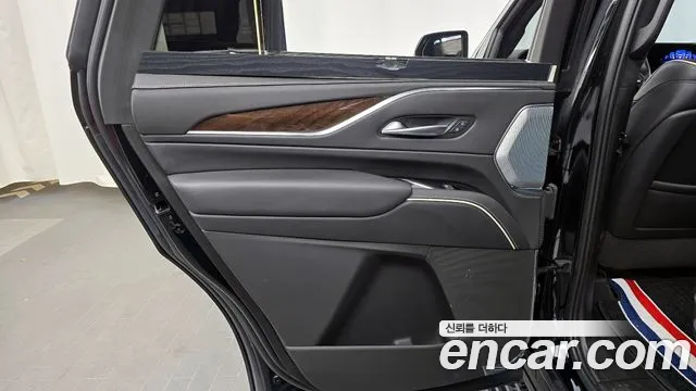 Cadillac Escalade 2022 — фото 15