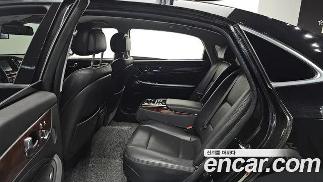 Hyundai Equus 2014 — фото 12