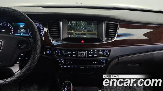 Hyundai Equus 2014 — фото 15