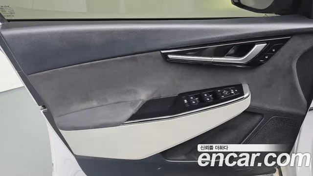 Kia EV6 2023 — фото 15