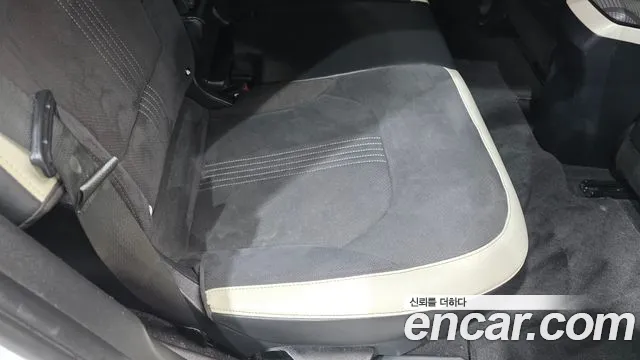 Kia EV6 2023 — фото 16