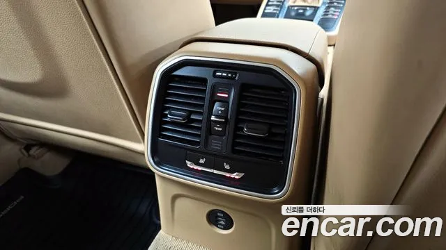 Porsche Macan 2017 — фото 19