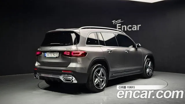 Mercedes-Benz GLB-Class 2023 — фото 2