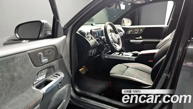 Mercedes-Benz GLB-Class 2023 — фото 13