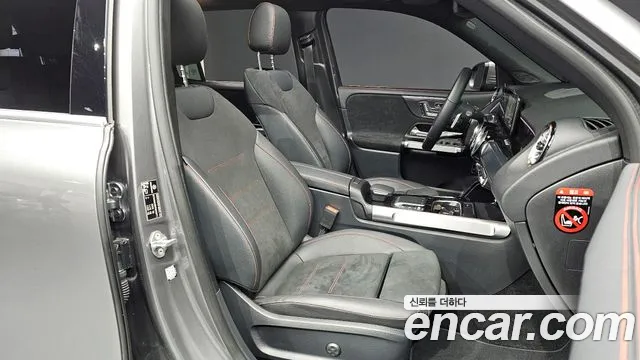 Mercedes-Benz GLB-Class 2023 — фото 17