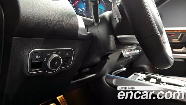 Mercedes-Benz GLB-Class 2023 — фото 19