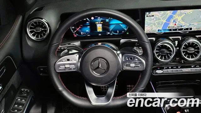 Mercedes-Benz GLB-Class 2023 — фото 20