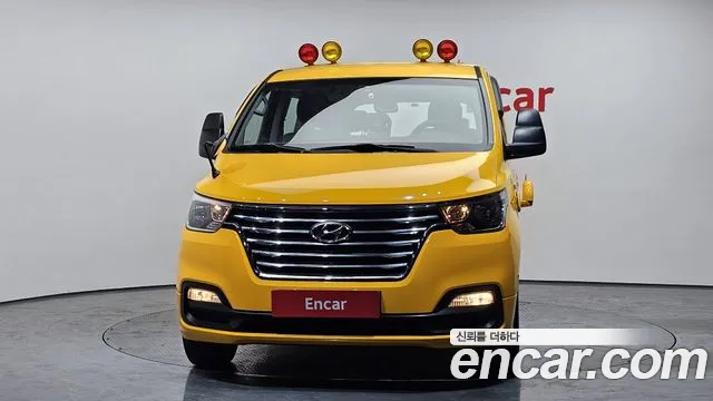 Hyundai Starex 2019 — фото 3
