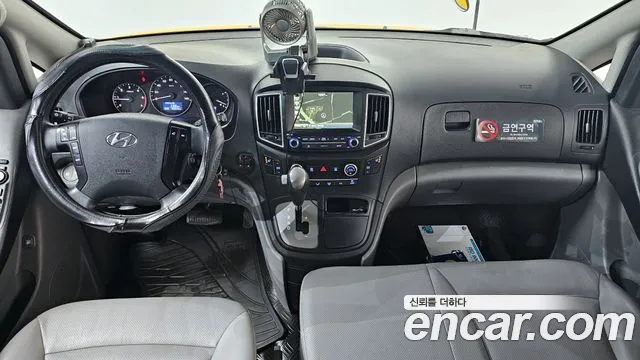 Hyundai Starex 2019 — фото 7
