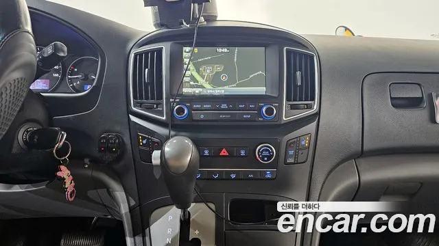 Hyundai Starex 2019 — фото 13