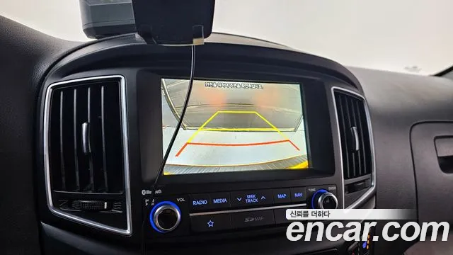 Hyundai Starex 2019 — фото 14