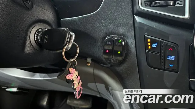 Hyundai Starex 2019 — фото 16