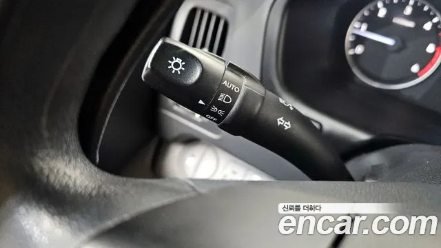 Hyundai Starex 2019 — фото 17