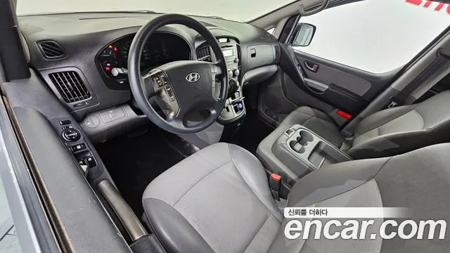 Hyundai Starex 2012 — фото 18