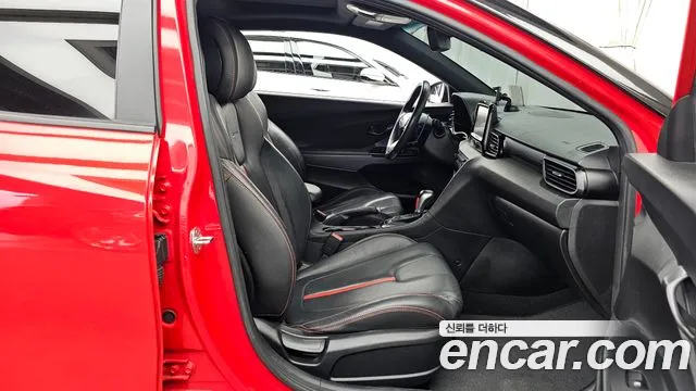 Hyundai Veloster 2020 — фото 17
