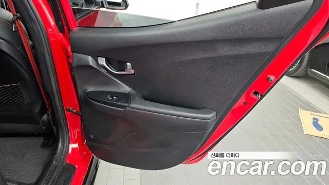 Hyundai Veloster 2020 — фото 15