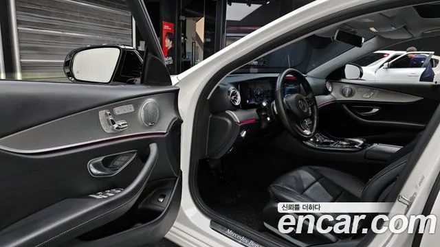 Mercedes-Benz E-Class 2017 — фото 10