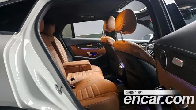 Mercedes-Benz GLC-Class 2023 — фото 17