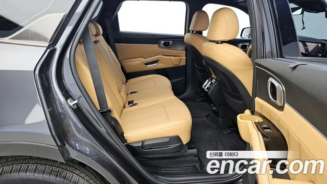 Kia Sorento 2022 — фото 17