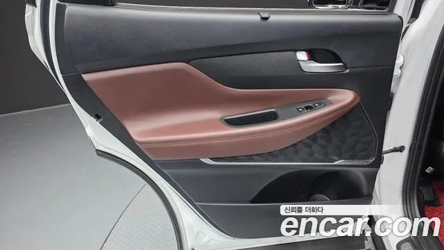 Hyundai Santafe 2020 — фото 15
