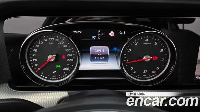 Mercedes-Benz E-Class 2018 — фото 11