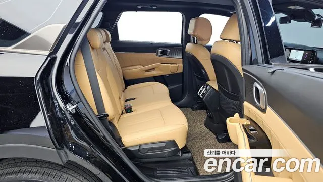 Kia Sorento 2023 — фото 17