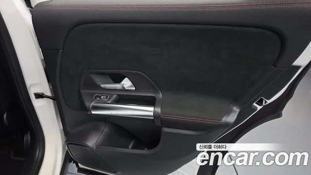 Mercedes-Benz GLA-Class 2021 — фото 15