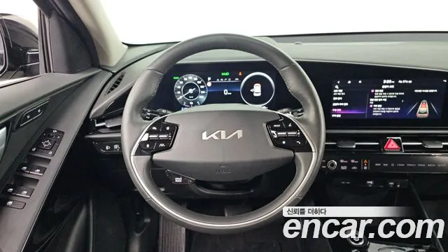 Kia Niro 2024 — фото 20