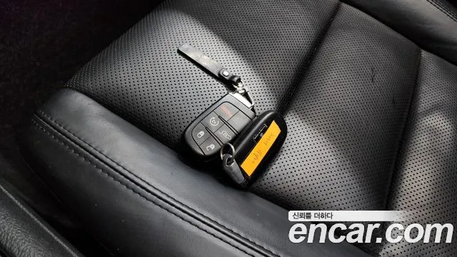 Jeep Cherokee 2019 — фото 16