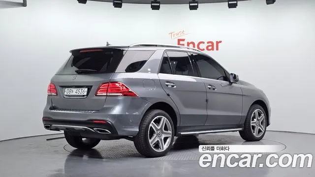 Mercedes-Benz GLE-Class 2017 — фото 2